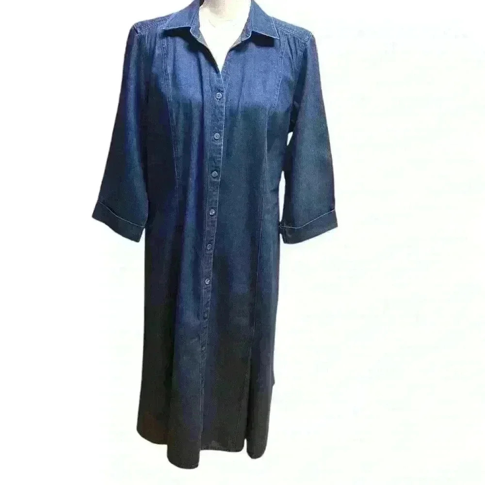Talbots Denim Dress, pre owned in very good condition.  See Measurements.